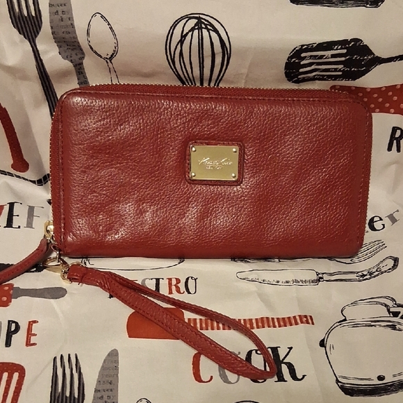 Red Leather Wristlet Wallet - Picture 1 of 11